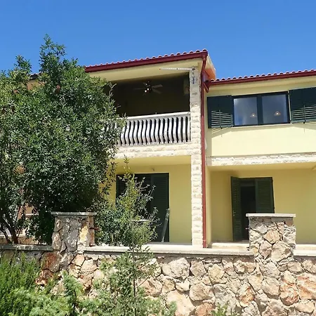 In Starigrad Near Paklenica Park Apartment