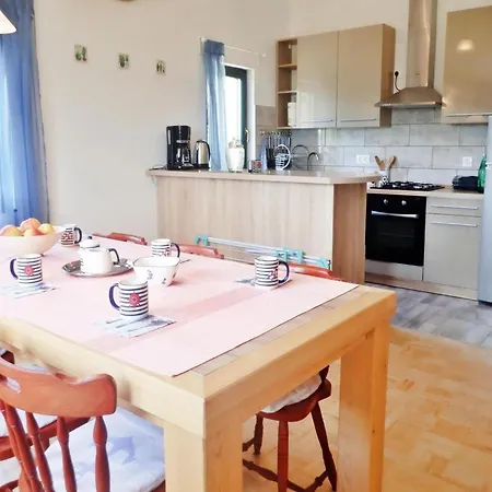 Adriana In With Seaview Apartment