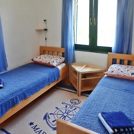 Appartement In Starigrad Near Paklenica Park