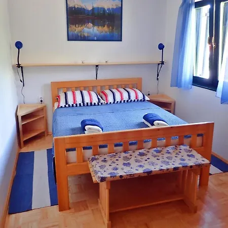Adriana In With Seaview Apartment