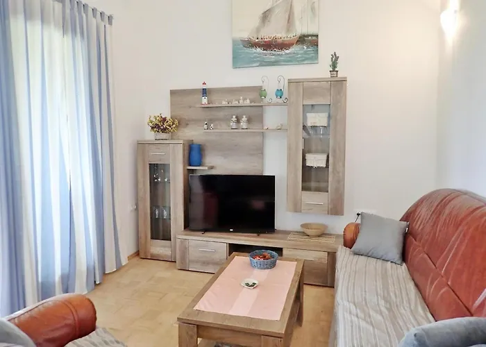 In Starigrad Near Paklenica Park * Seline