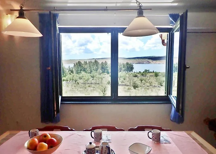 Apartment In Starigrad Near Paklenica Park Seline