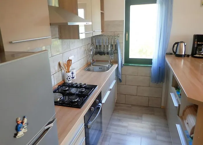 Apartment In Starigrad Near Paklenica Park Seline