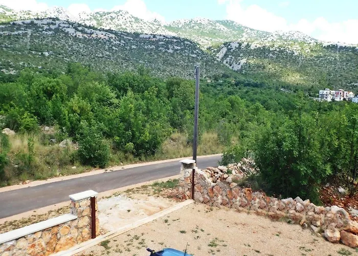 In Starigrad Near Paklenica Park Apartment Seline